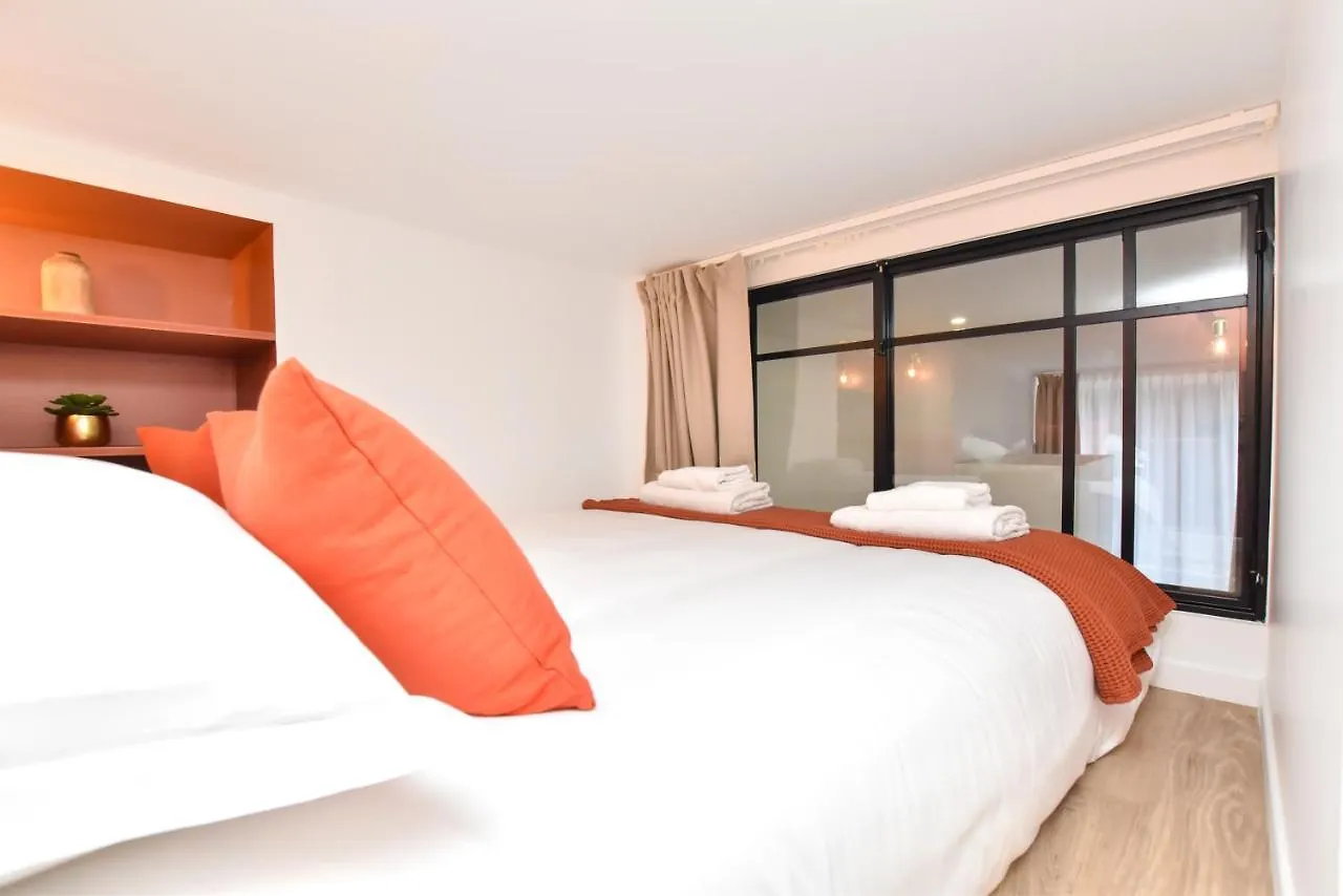 Apartment Cmg Condorcet / Lentonnet 3 Paris